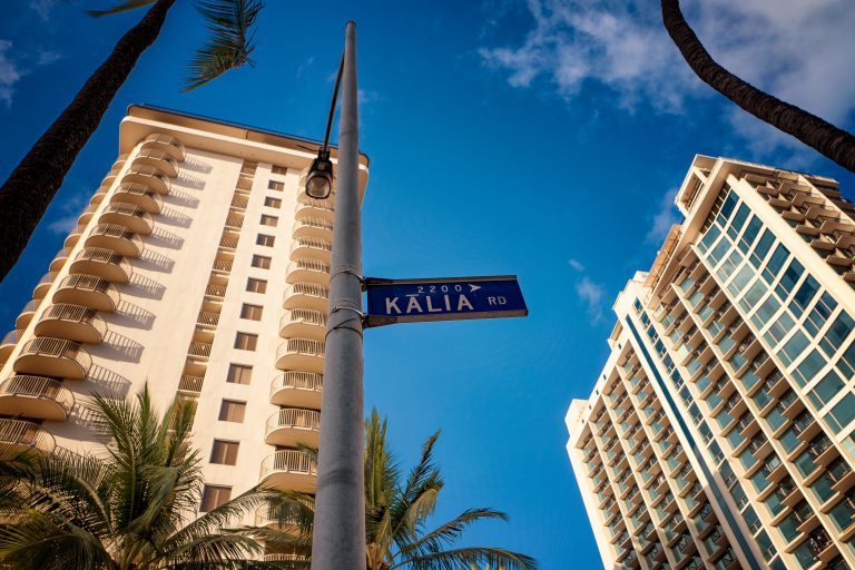 Kalia Rd SCENE of HAWAII by wavees